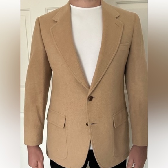 Sakowitz Christopher Clarlton 100%Camels HairTan Blazer with Button Closure - Picture 12 of 13